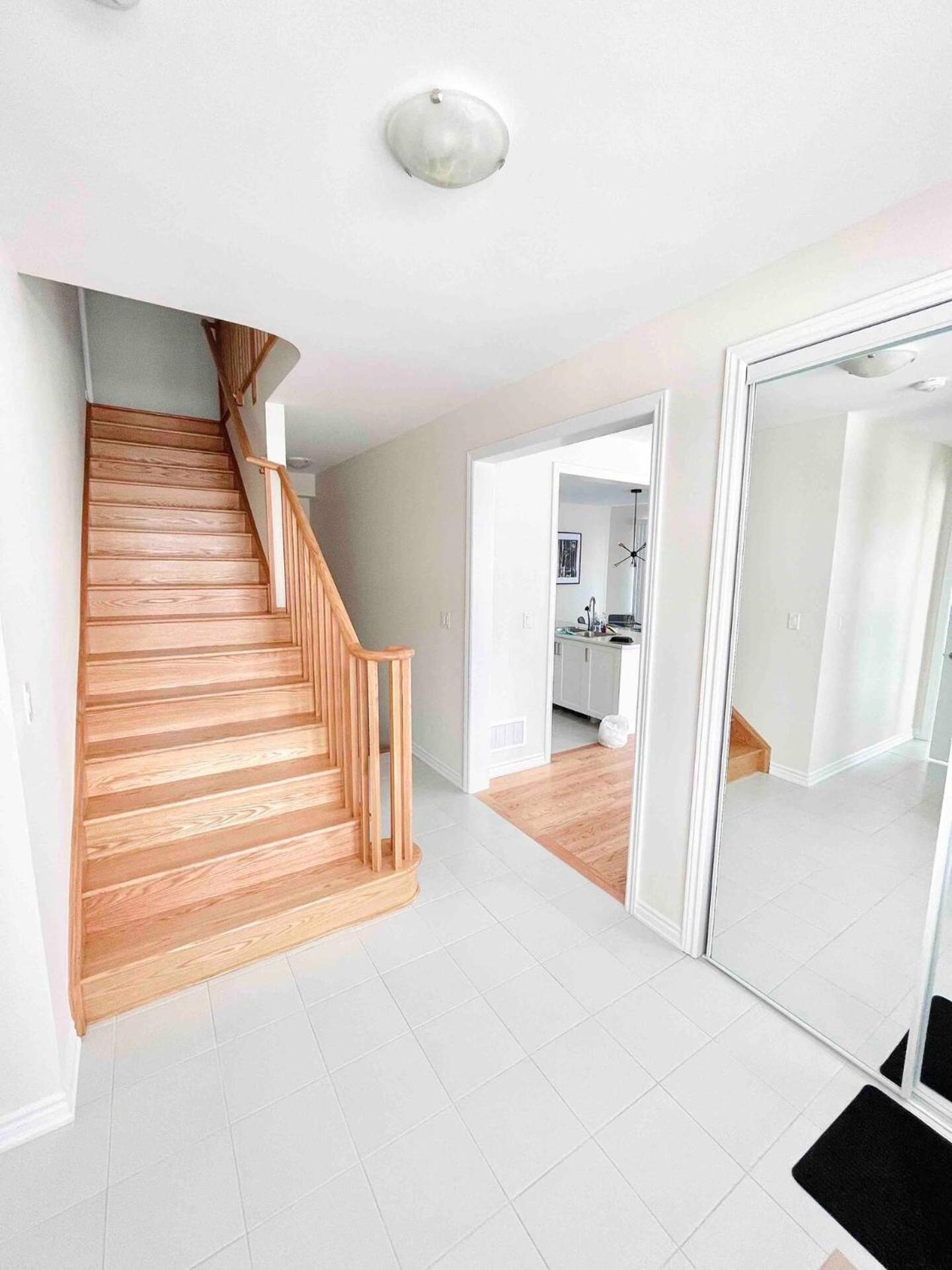 Large 5 Bedroom Newly Built Home Sleeps 12 Persons Thorold Экстерьер фото