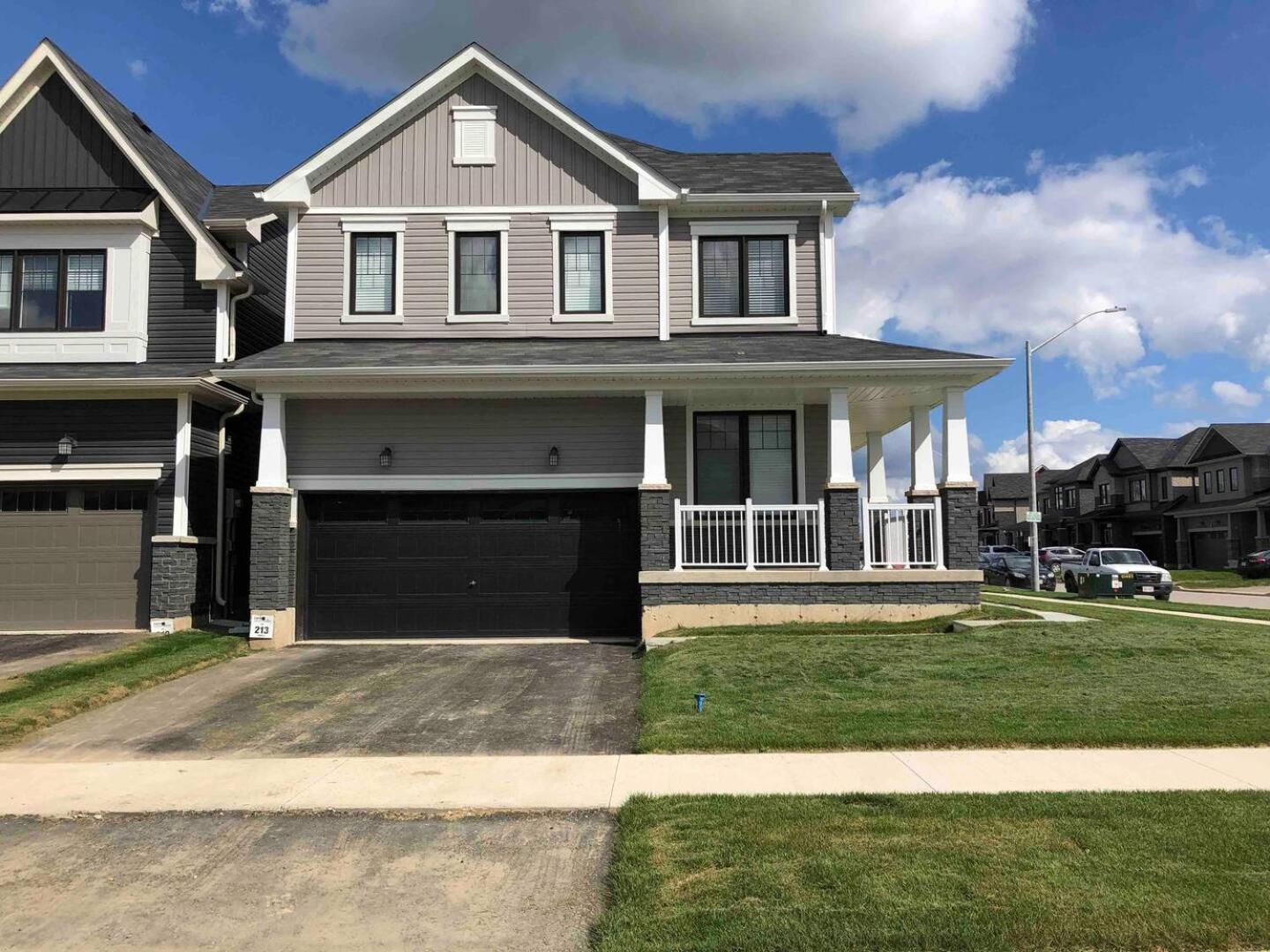 Large 5 Bedroom Newly Built Home Sleeps 12 Persons Thorold Экстерьер фото